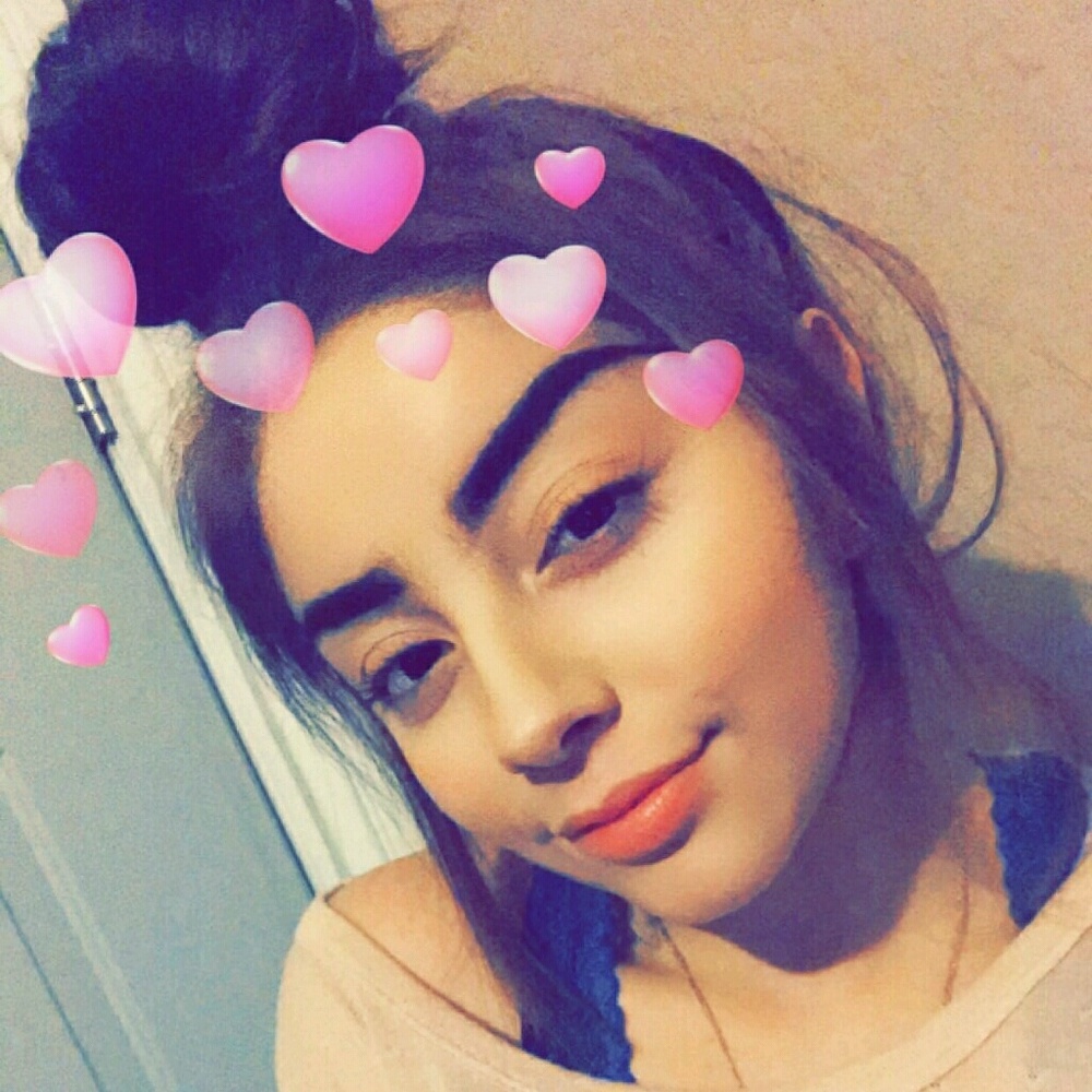 Meet your Posher, Elizabeth